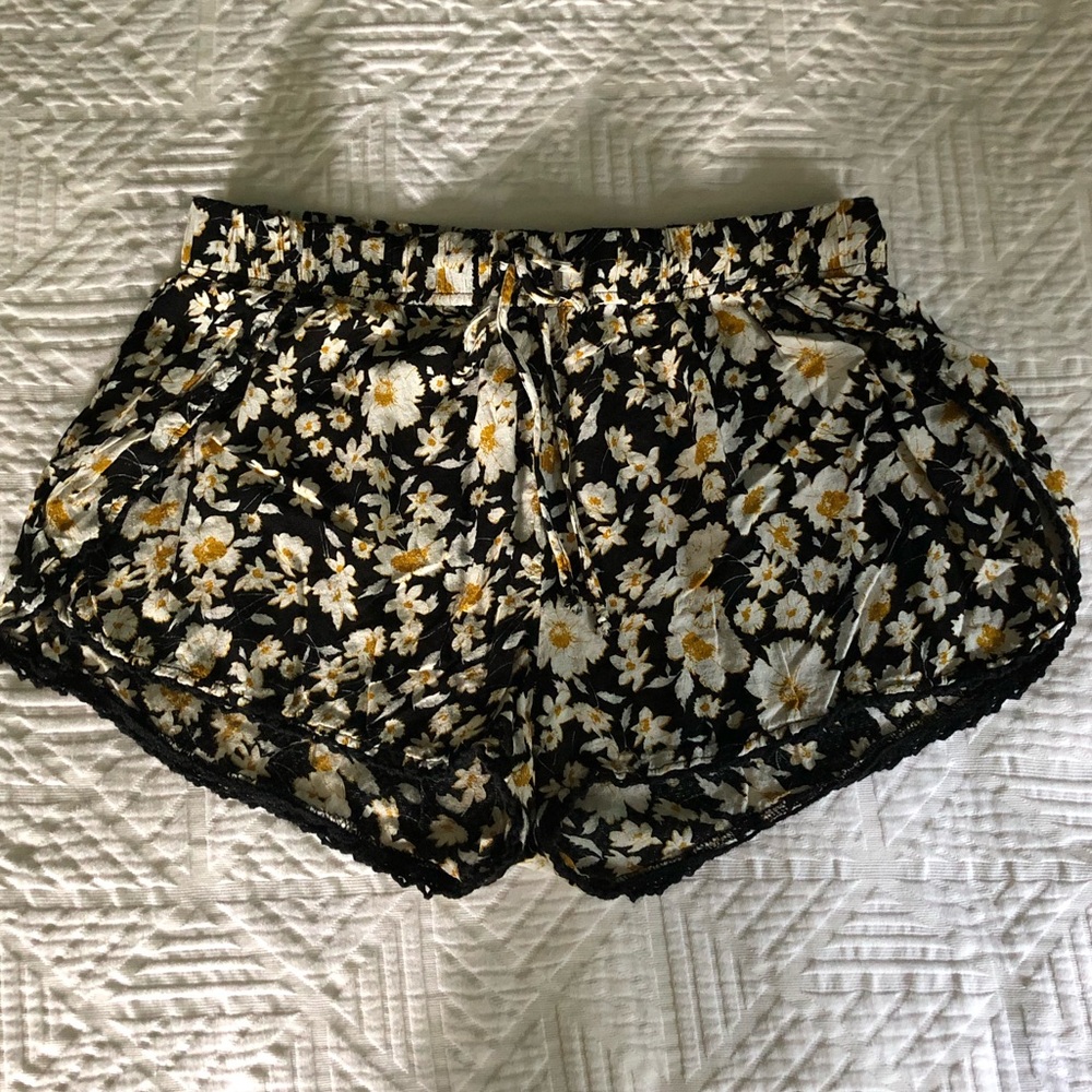 ‼️ Flowy Floral Shorts